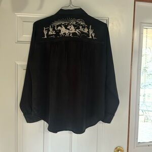 Aristide women’s black pearl long sleeve shirt, size Xl